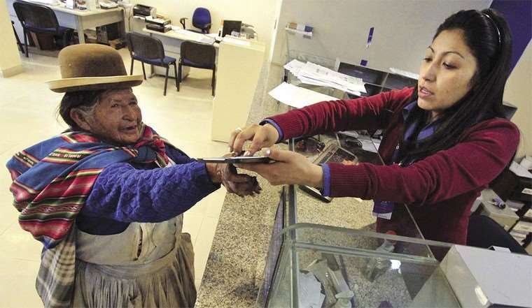 Renta Dignidad para adultos mayores en Bolivia