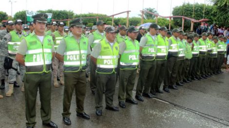 Cámaras anticorrupción para policías propuestas por Carlos Mesa