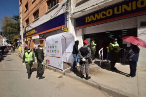 Pago adelantado del aguinaldo de la Renta Dignidad en Oruro