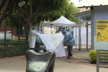 Personal de salud realiza actividades de bioseguridad en México