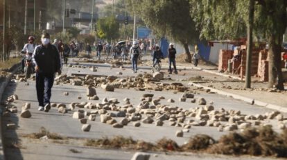 Bloqueos en Oruro por demandas laborales y de salud