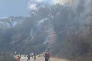 Incendio en Samaipata provocado por bloqueadores