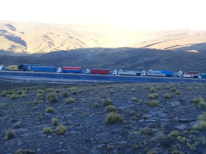 Bloqueos en la carretera Oruro-Cochabamba