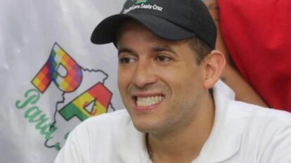 Camacho advierte a Áñez con convocar al pueblo para cuidar la democracia