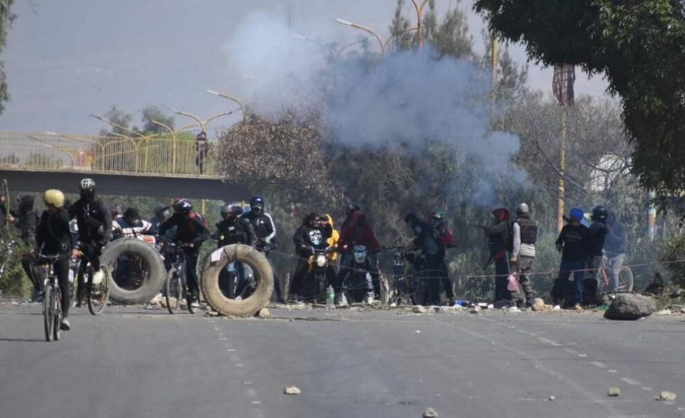 Intervención policial en bloqueos en Bolivia