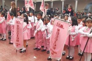 Unidad Educativa Rodolfo Soria Galvarro celebró 112 años