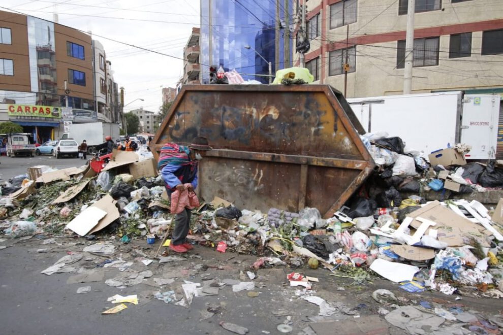 bloqueo en el botadero de K´ara K´ara en Cochabamba