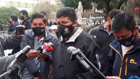 Adepcoca rechaza bloqueo de la COB y pide a ministros renunciar