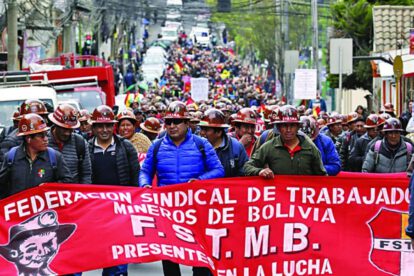 Bloqueo de caminos por la Fstmb en protesta