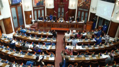 Momento de la votación para aprobación de la Ley del Bono Contra el Hambre