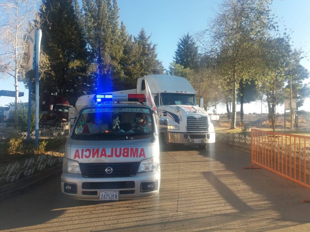 Convoy con oxígeno partió de Sucre rumbo a Oruro