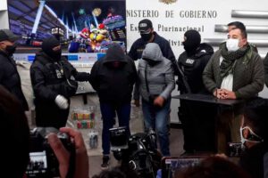 Aprehendidos por atentado a la COB