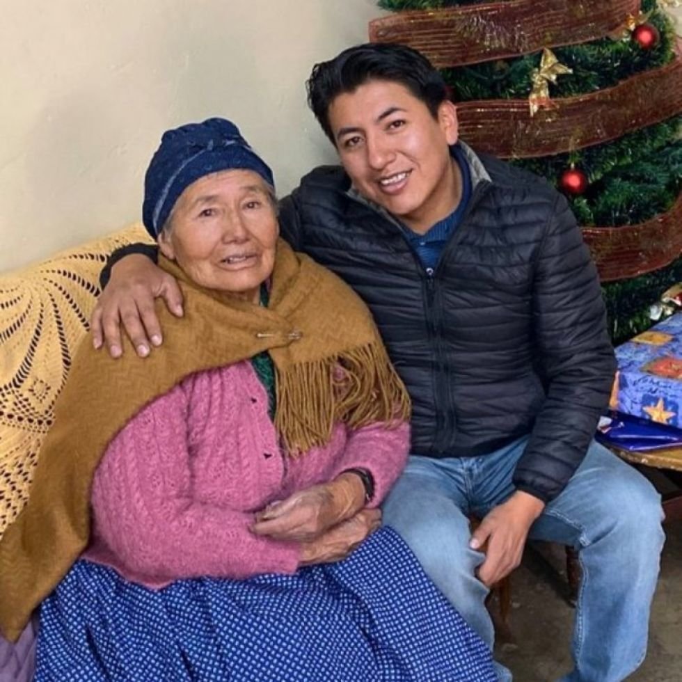 Fallece Julia Arriaga, madre de Marco Pumari