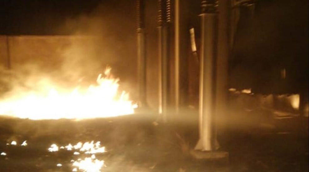 Atentado a la subestación de energía eléctrica en Pairumani