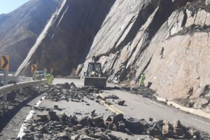 Pérdida de 65 millones de bolivianos por bloqueos en el tramo Cochabamba-Oruro