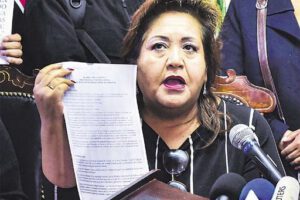 Ley de impunidad presentada por la diputada Betty Yañíquez