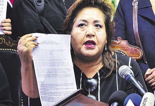 Ley de impunidad presentada por la diputada Betty Yañíquez
