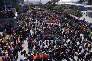 Covid-19 en Bolivia: La población desafía a la enfermedad al no tomar en cuenta las medidas de prevención