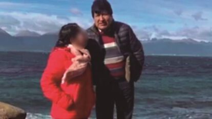 Noemí M. y Evo Morales en archivo de la Policía