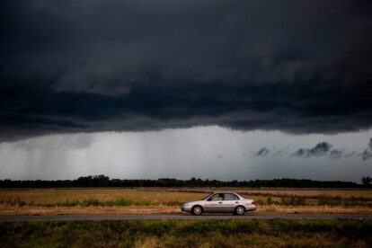Huracán Laura se intensifica a categoría 4