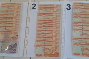 Clan familiar con billetes falsos en El Alto