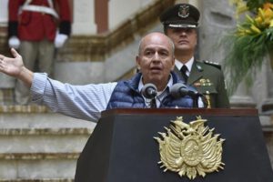 Arturo Murillo arremete contra Evo Morales en Twitter