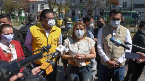 La Presidente Jeanine Áñez sobre el postconfinamiento y el coronahambre