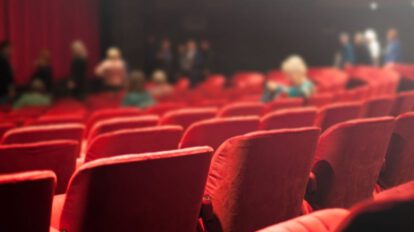 Cines reabrirán en Santa Cruz con el 30% de su capacidad