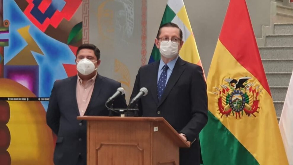 Diferimiento de créditos anunciado por el Ministro de Economía, Óscar Ortiz