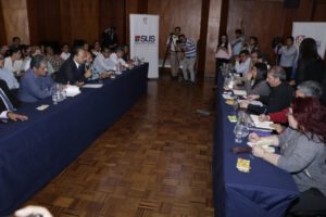 Reunión entre el sector médico y la ministra de Salud en Cochabamba