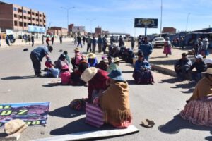 Bloqueo general Oruro por recorte presupuestario