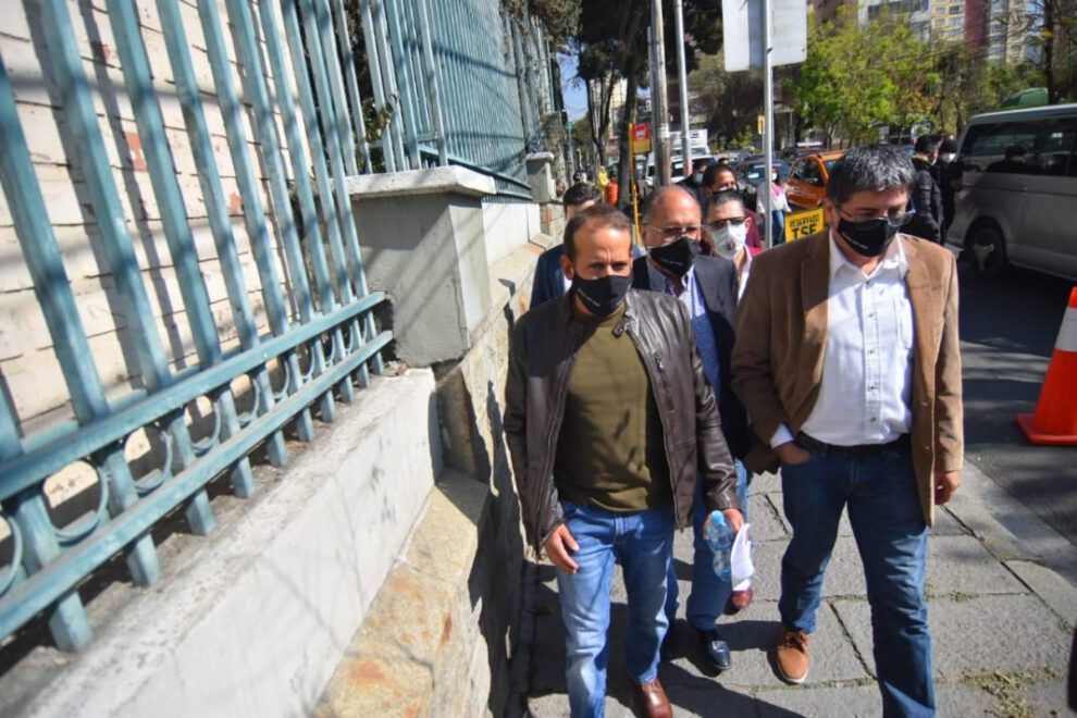 Denuncia contra el MAS presentada por Luis Fernando Camacho ante el TSE