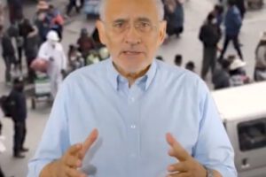 Carlos Mesa acusa a Áñez de usar bienes del Estado