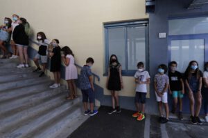 Cierre de escuelas en Francia por contagio de coronavirus