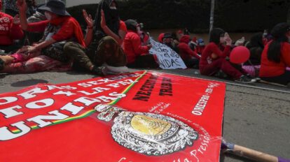 Trabajadoras sexuales de La Paz marchan con la medalla presidencial