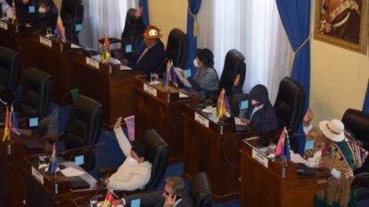 Ley de regulación de radio y televisión en la sesión de la Cámara de Senadores
