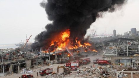 Incendio en el puerto de Beirut
