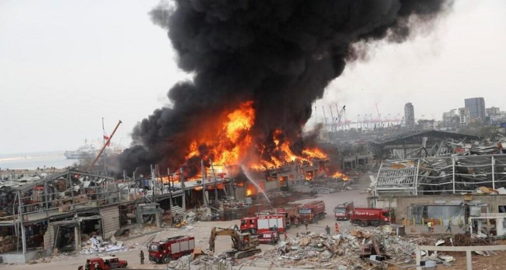 Incendio en el puerto de Beirut