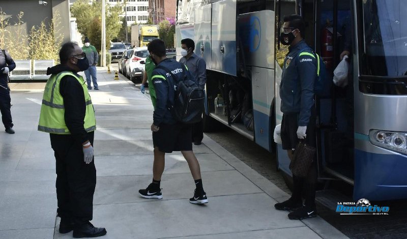 Arribo de los jugadores seleccionados al hotel de concentración en La Paz