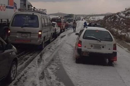Fuerte granizada en carretera La Paz-Oruro