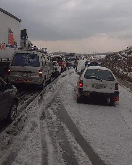 Fuerte granizada en carretera La Paz-Oruro