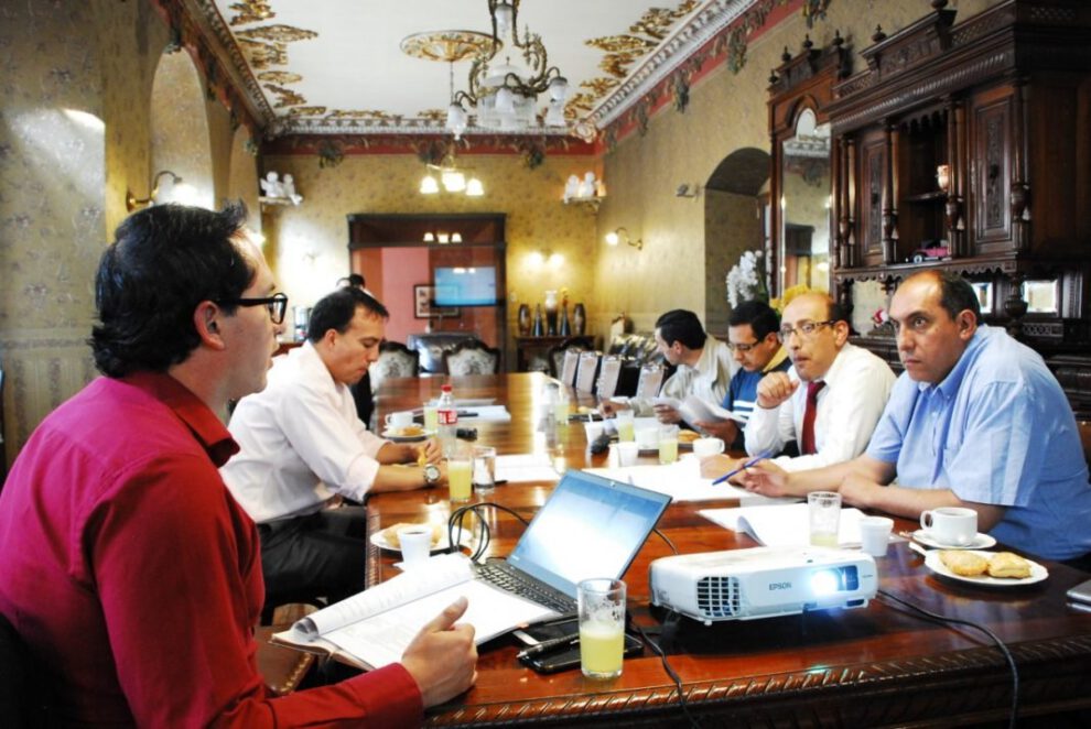 Foro Debate Económico sobre la economía del país