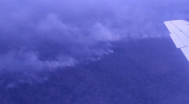Sobrevuelo a los incendios forestales en Santa Cruz