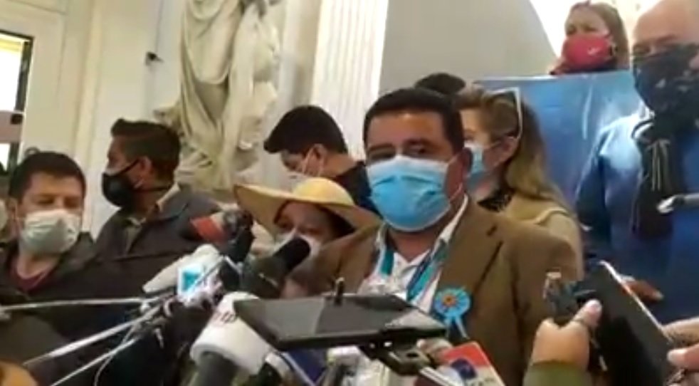Diputados renuncian a Unidad Nacional y apoyan a Comunidad Ciudadana