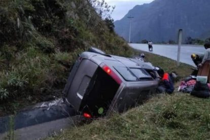 Accidente en Yolosita deja ocho personas heridas