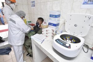 Contagios de Covid-19 se reducen en el país