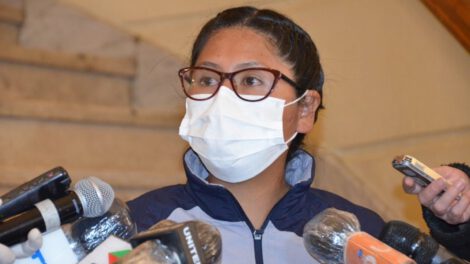 Eva Copa denuncia intimidación por parte de Arturo Murillo