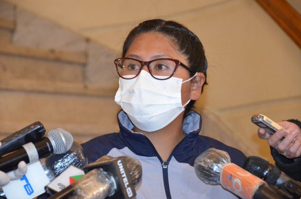 Eva Copa denuncia intimidación por parte de Arturo Murillo