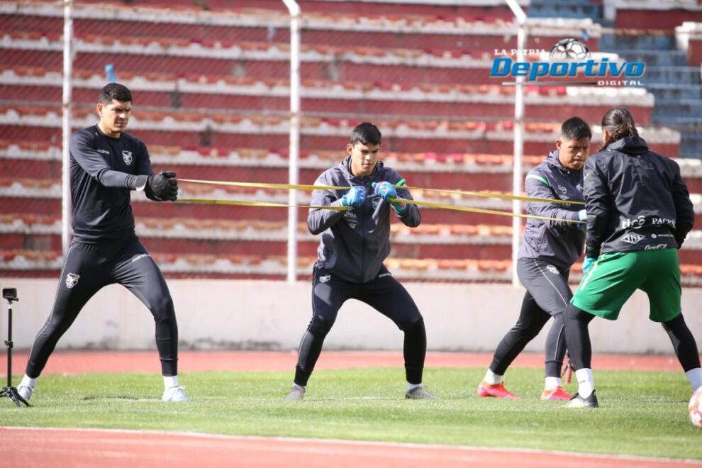 Selección boliviana de fútbol se prepara en La Paz