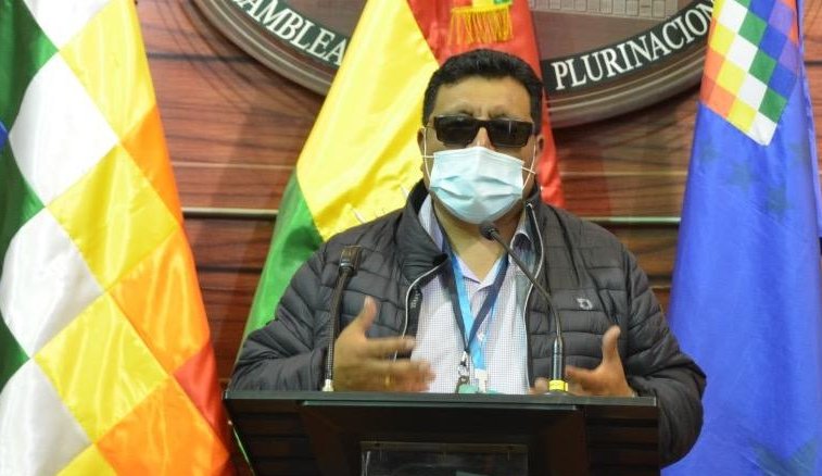 Efraín Chambi exige disculpas a Chi Hyung Chung por declaraciones sobre Oruro